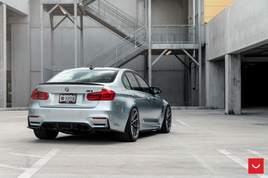  BMW M3 Sedan on Vossen Wheels (HF-3) 2019 года  (фото 2 из 14)
